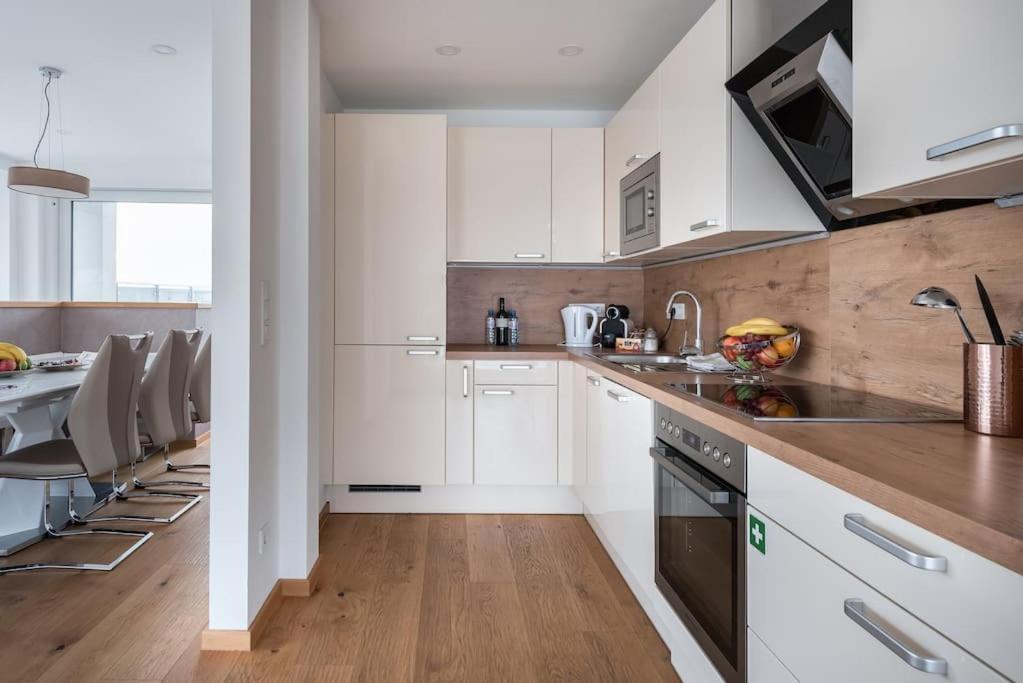 12 Panorama Design Apartment *