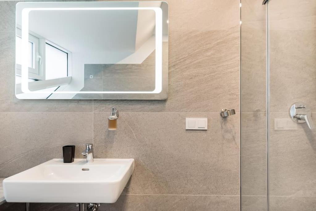 12 Panorama Design Apartment Wien