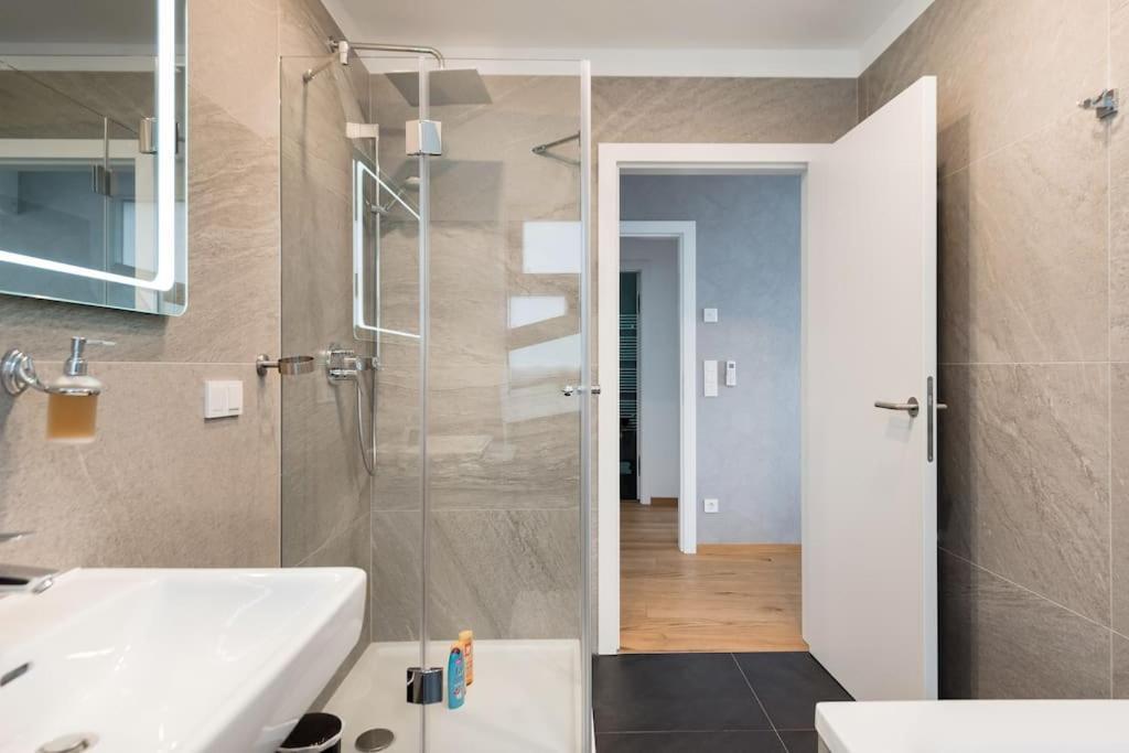 12 Panorama Design Apartment *